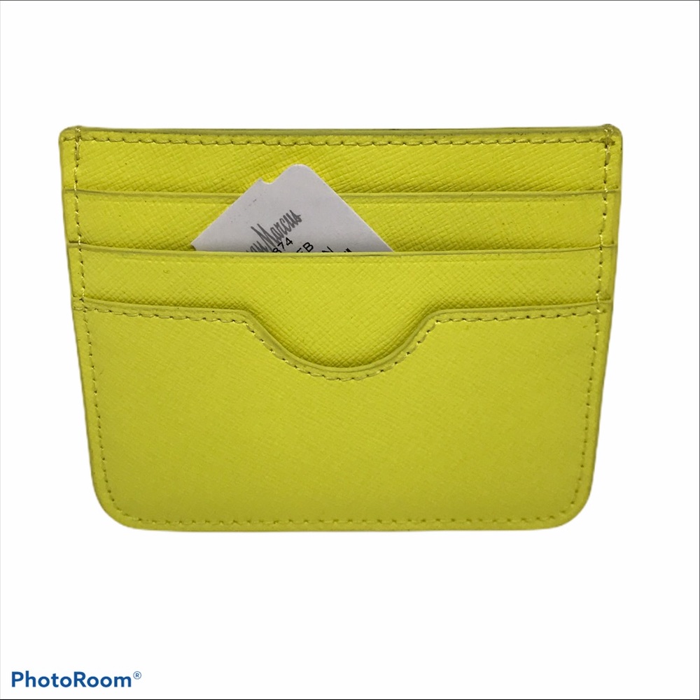 NEIMAN MARCUS SAFFIANO LEATHER ID HOLDER.CITRON